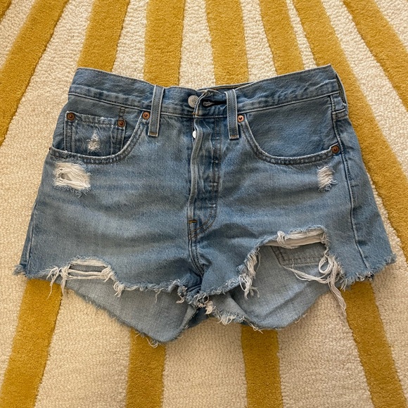 Levi’s 501 Original Fit High Rise Women’s Shorts - Picture 5 of 7